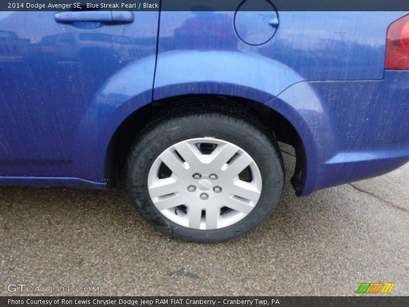 Blue Streak Pearl / Black 2014 Dodge Avenger SE