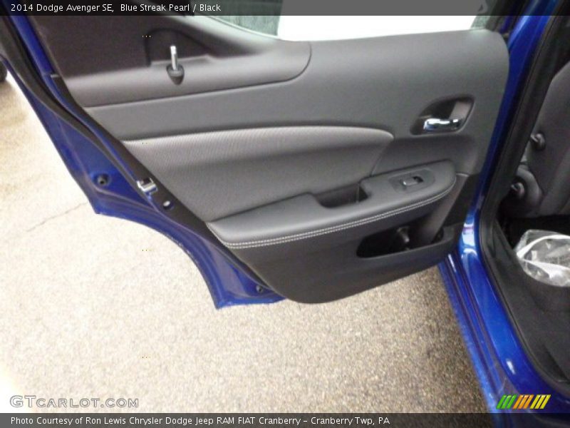 Blue Streak Pearl / Black 2014 Dodge Avenger SE