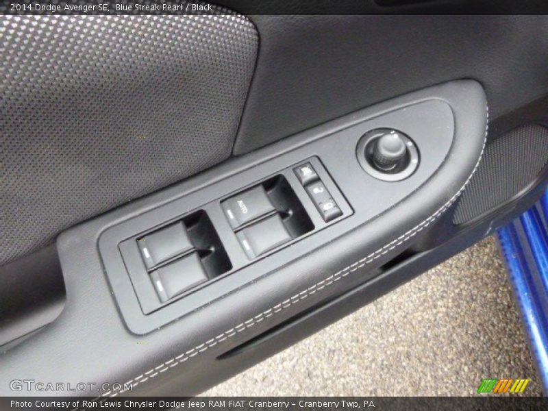 Blue Streak Pearl / Black 2014 Dodge Avenger SE