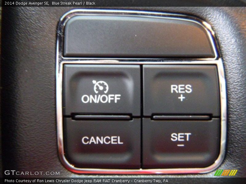 Blue Streak Pearl / Black 2014 Dodge Avenger SE