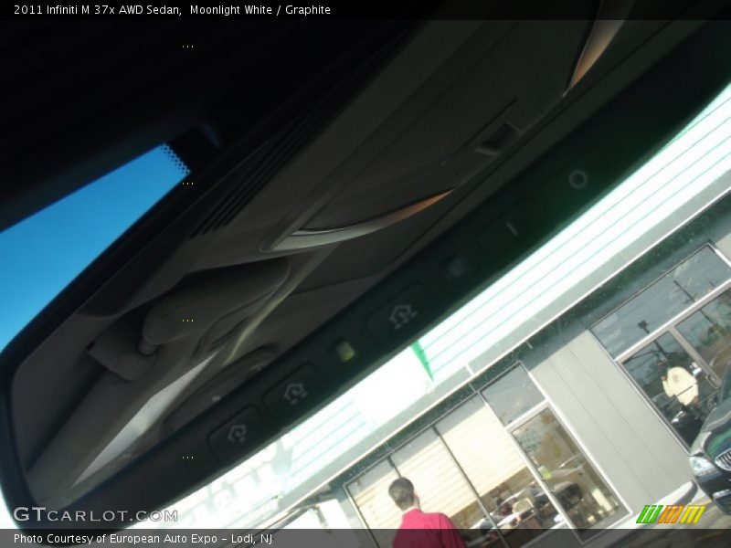 Moonlight White / Graphite 2011 Infiniti M 37x AWD Sedan