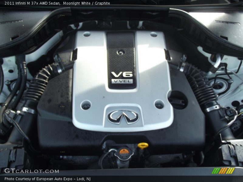 Moonlight White / Graphite 2011 Infiniti M 37x AWD Sedan