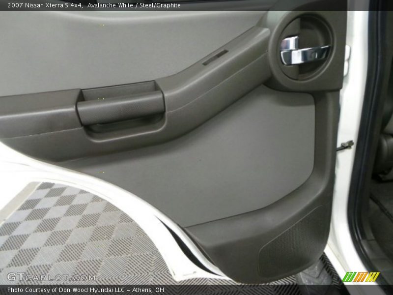 Avalanche White / Steel/Graphite 2007 Nissan Xterra S 4x4