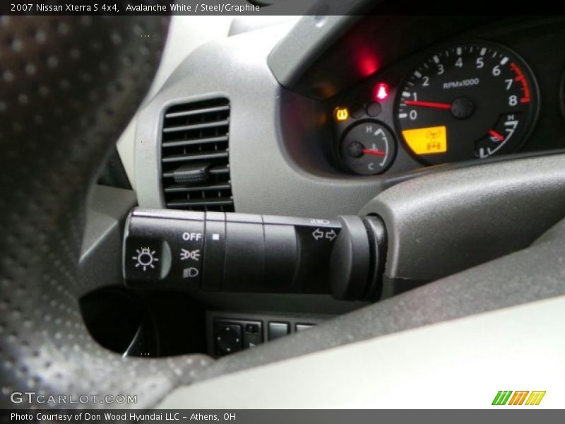 Avalanche White / Steel/Graphite 2007 Nissan Xterra S 4x4