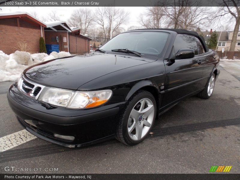Front 3/4 View of 2002 9-3 SE Convertible