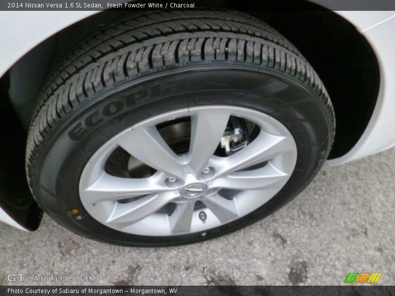 Fresh Powder White / Charcoal 2014 Nissan Versa 1.6 SL Sedan