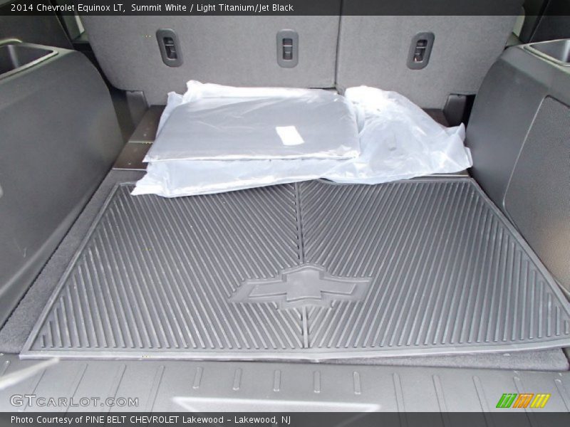 Summit White / Light Titanium/Jet Black 2014 Chevrolet Equinox LT