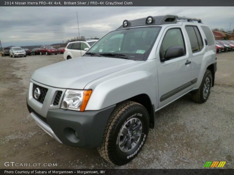 Front 3/4 View of 2014 Xterra PRO-4X 4x4