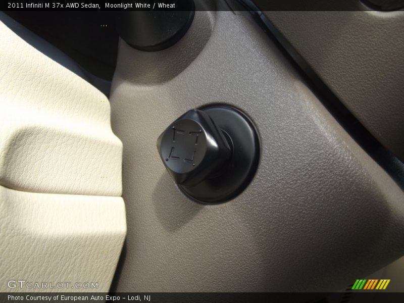 Moonlight White / Wheat 2011 Infiniti M 37x AWD Sedan