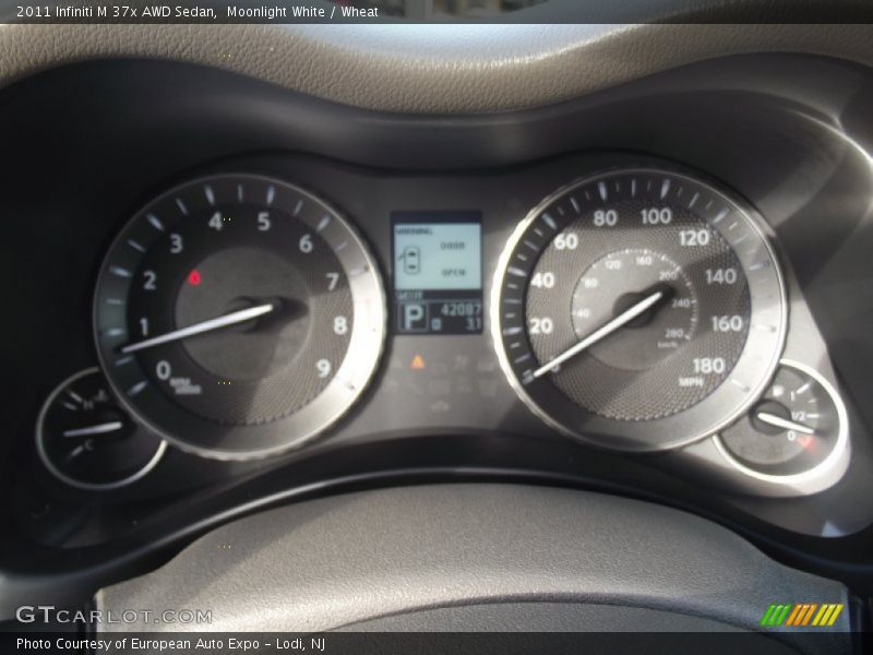 Moonlight White / Wheat 2011 Infiniti M 37x AWD Sedan