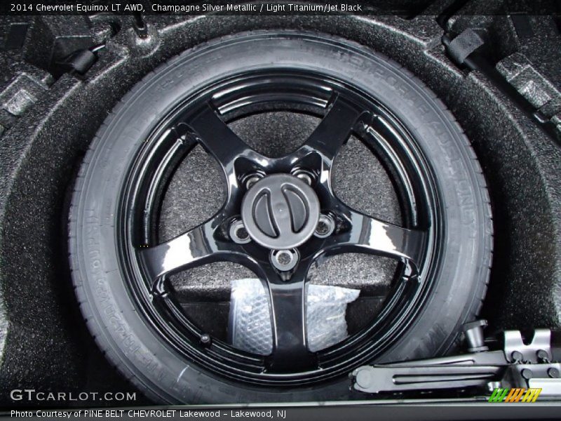 Champagne Silver Metallic / Light Titanium/Jet Black 2014 Chevrolet Equinox LT AWD