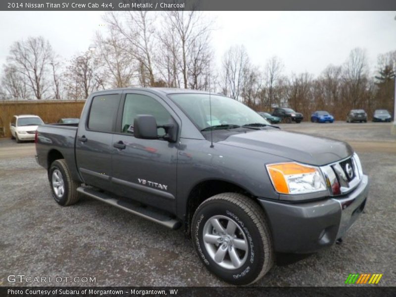 Front 3/4 View of 2014 Titan SV Crew Cab 4x4