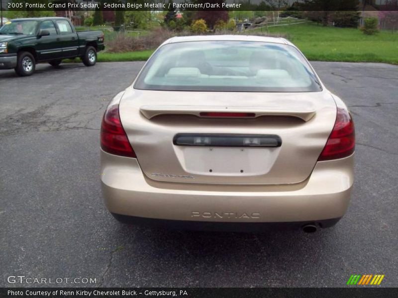 Sedona Beige Metallic / Parchment/Dark Pewter 2005 Pontiac Grand Prix Sedan