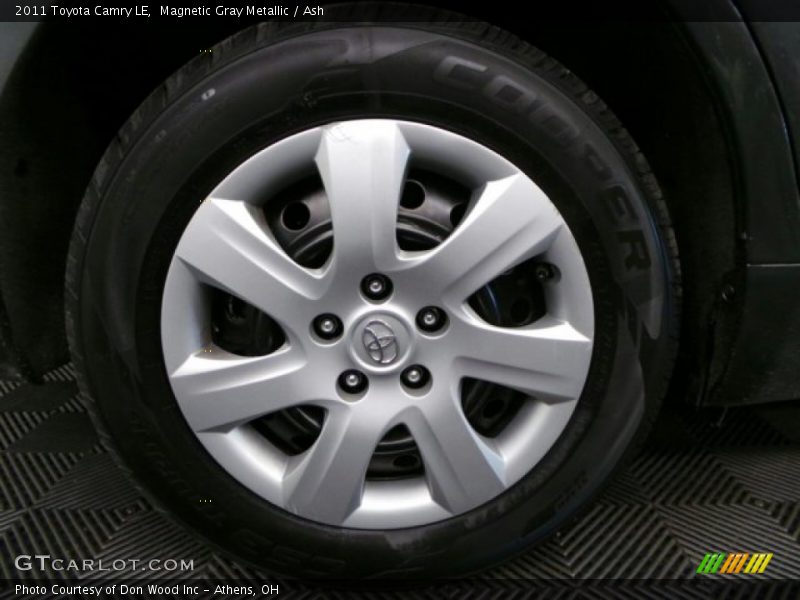 Magnetic Gray Metallic / Ash 2011 Toyota Camry LE
