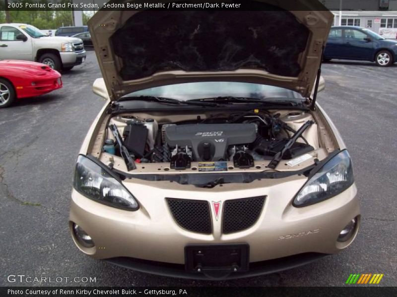 Sedona Beige Metallic / Parchment/Dark Pewter 2005 Pontiac Grand Prix Sedan