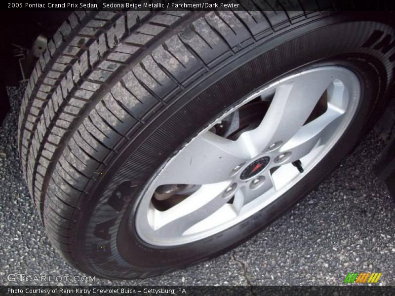 Sedona Beige Metallic / Parchment/Dark Pewter 2005 Pontiac Grand Prix Sedan
