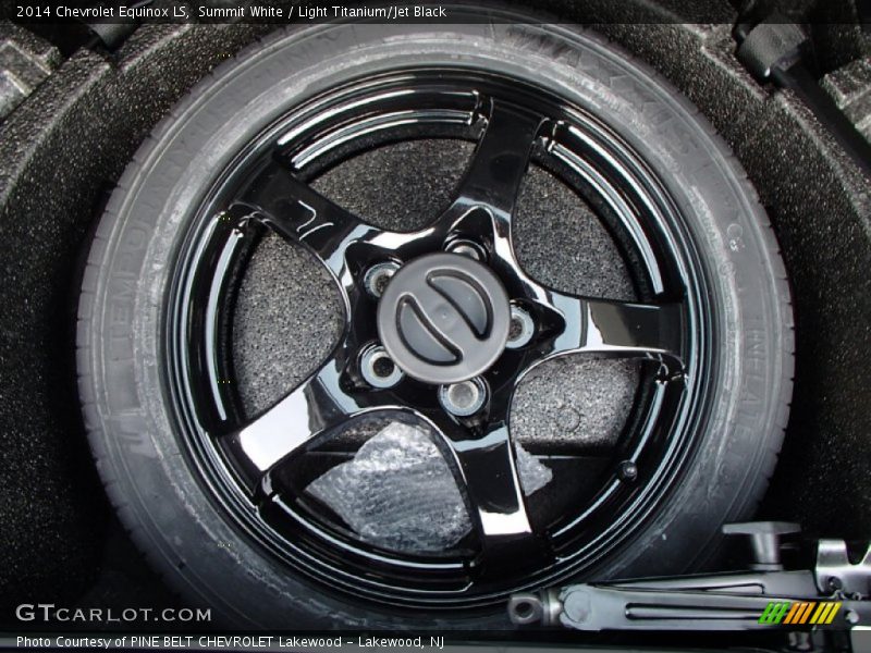 Summit White / Light Titanium/Jet Black 2014 Chevrolet Equinox LS