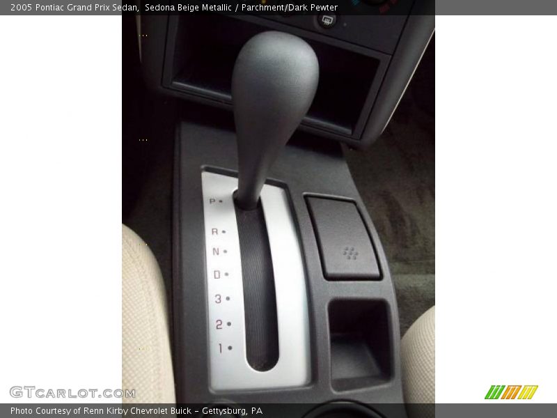 Sedona Beige Metallic / Parchment/Dark Pewter 2005 Pontiac Grand Prix Sedan