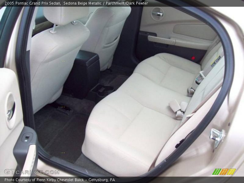 Sedona Beige Metallic / Parchment/Dark Pewter 2005 Pontiac Grand Prix Sedan