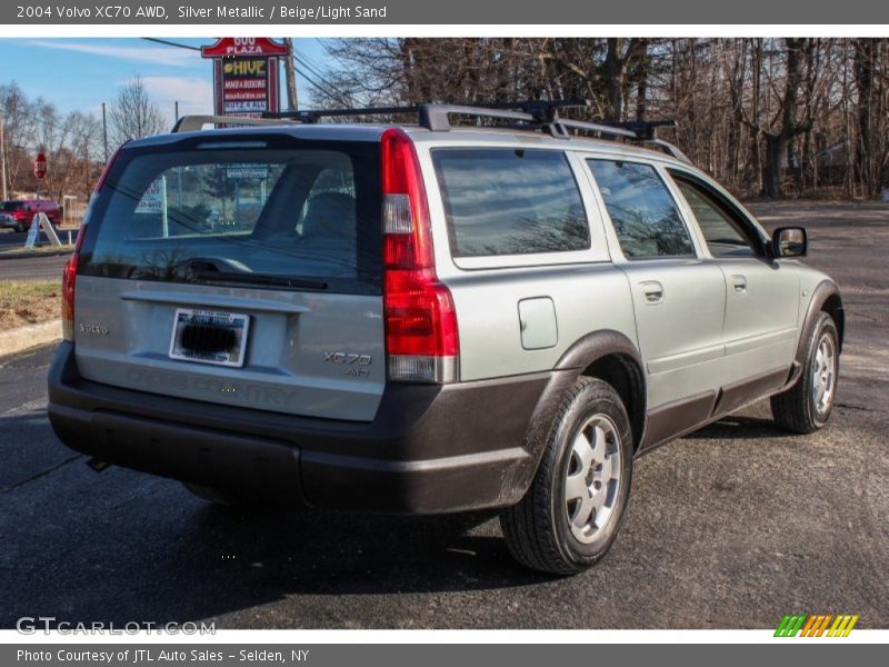 Silver Metallic / Beige/Light Sand 2004 Volvo XC70 AWD