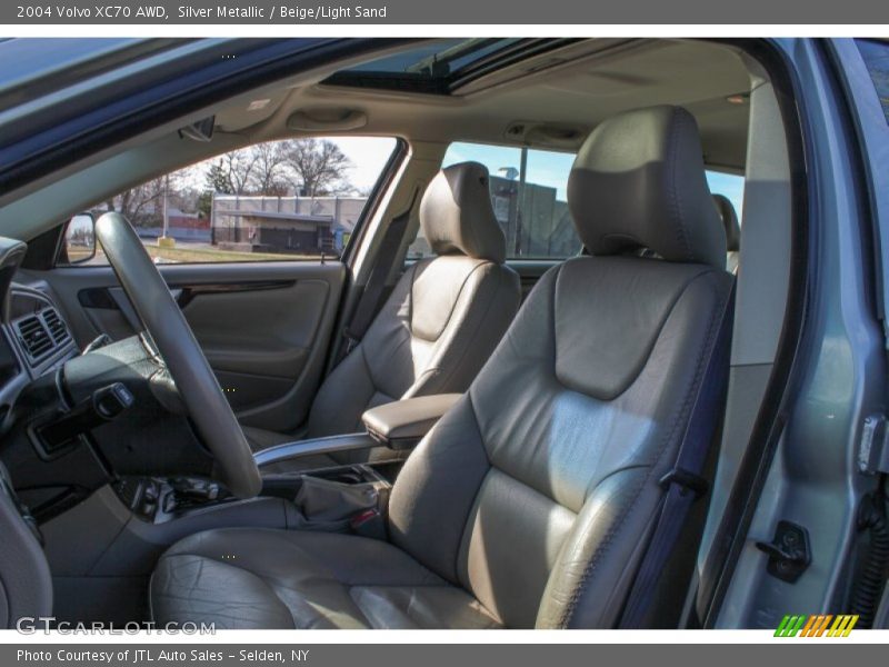 Silver Metallic / Beige/Light Sand 2004 Volvo XC70 AWD