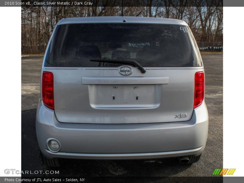 Classic Silver Metallic / Dark Gray 2010 Scion xB