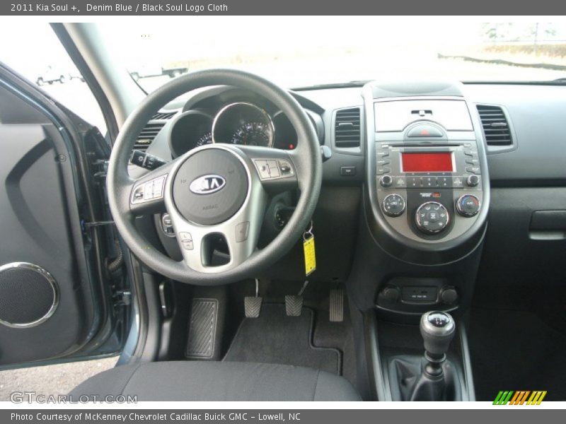 Dashboard of 2011 Soul +