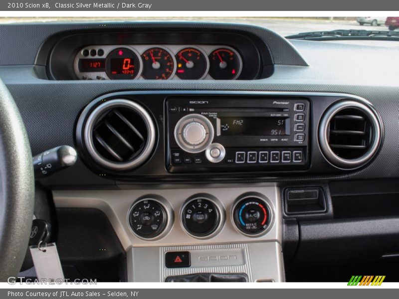 Classic Silver Metallic / Dark Gray 2010 Scion xB