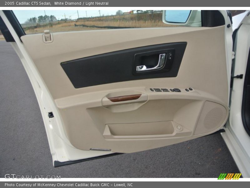 White Diamond / Light Neutral 2005 Cadillac CTS Sedan