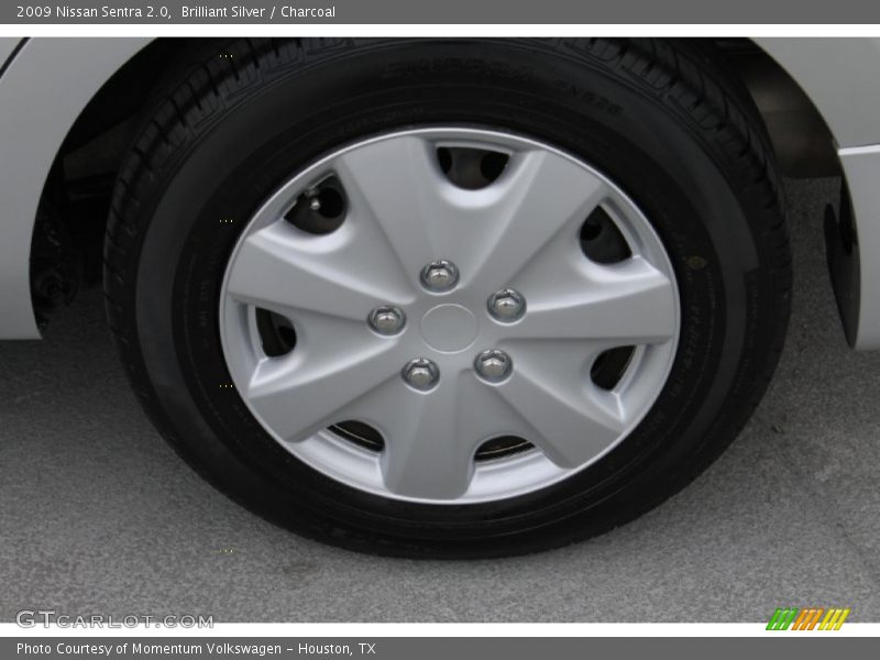Brilliant Silver / Charcoal 2009 Nissan Sentra 2.0