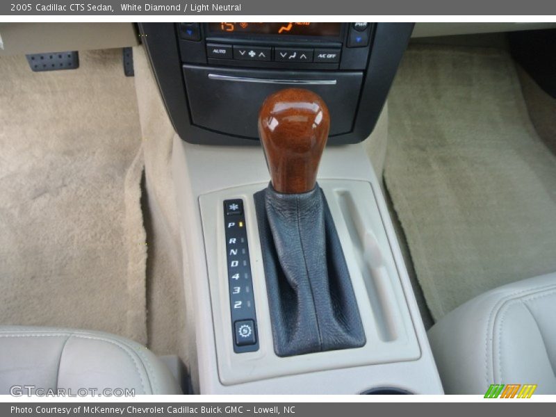 White Diamond / Light Neutral 2005 Cadillac CTS Sedan