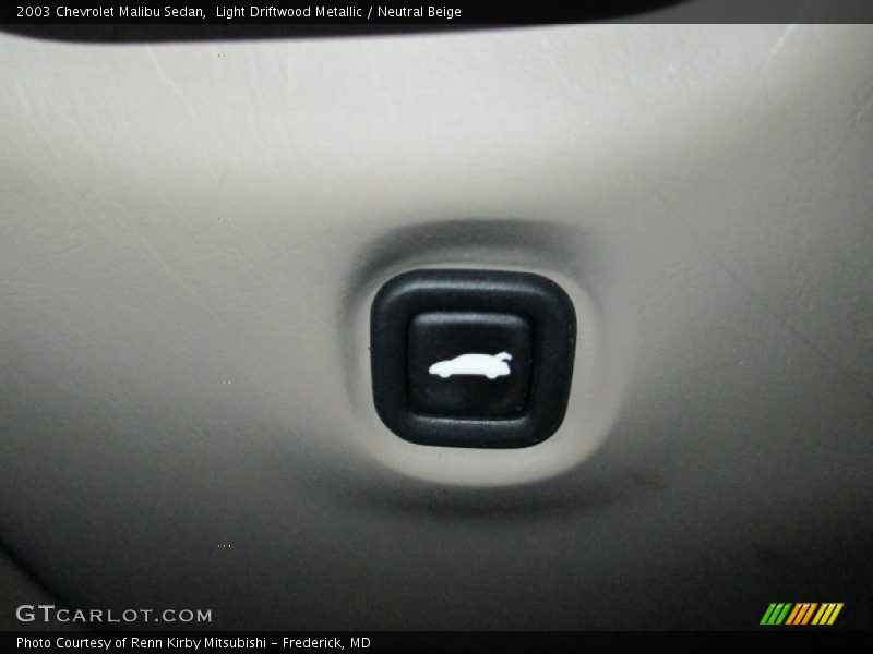 Light Driftwood Metallic / Neutral Beige 2003 Chevrolet Malibu Sedan