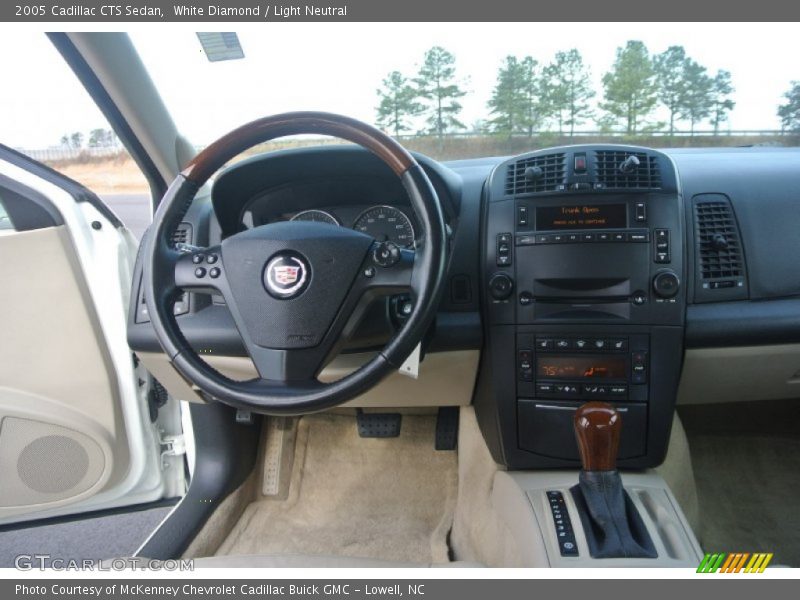 White Diamond / Light Neutral 2005 Cadillac CTS Sedan