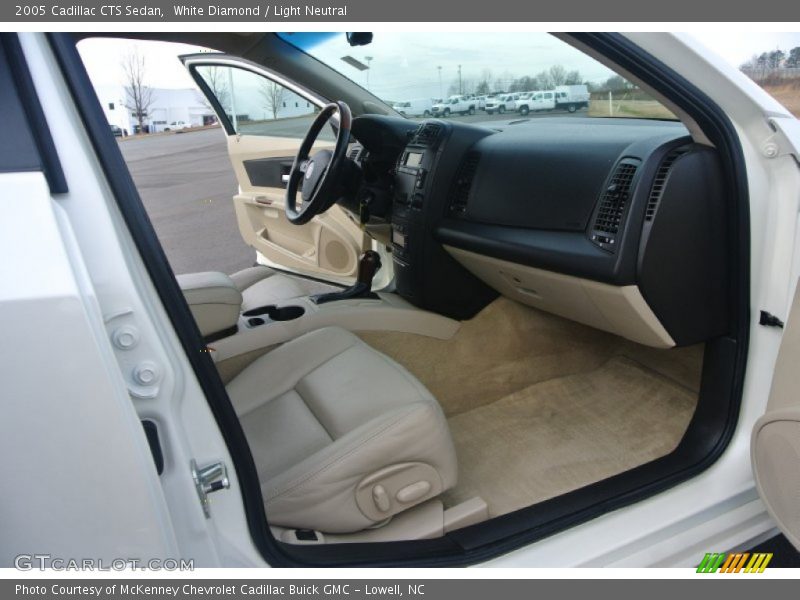 White Diamond / Light Neutral 2005 Cadillac CTS Sedan