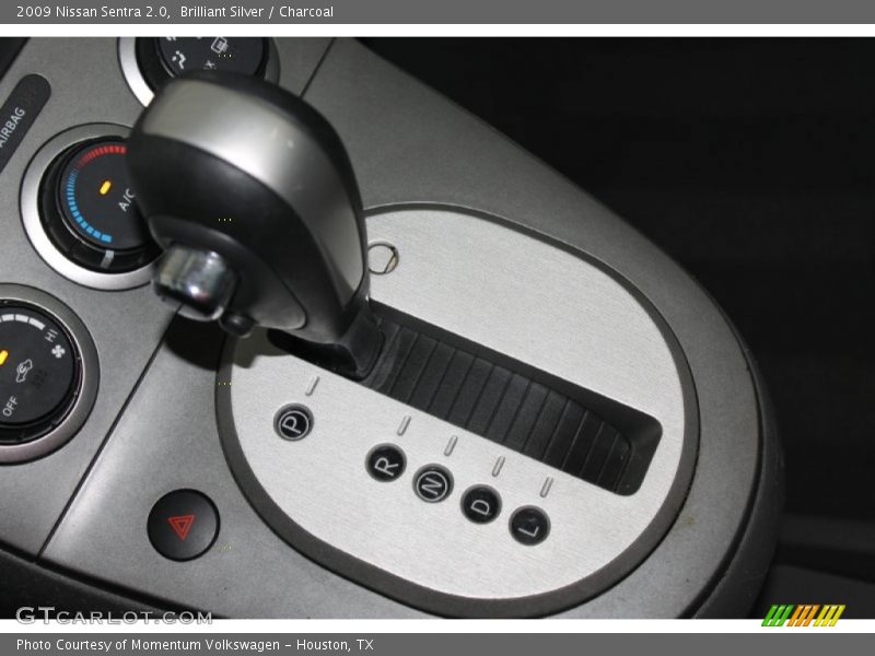 Brilliant Silver / Charcoal 2009 Nissan Sentra 2.0