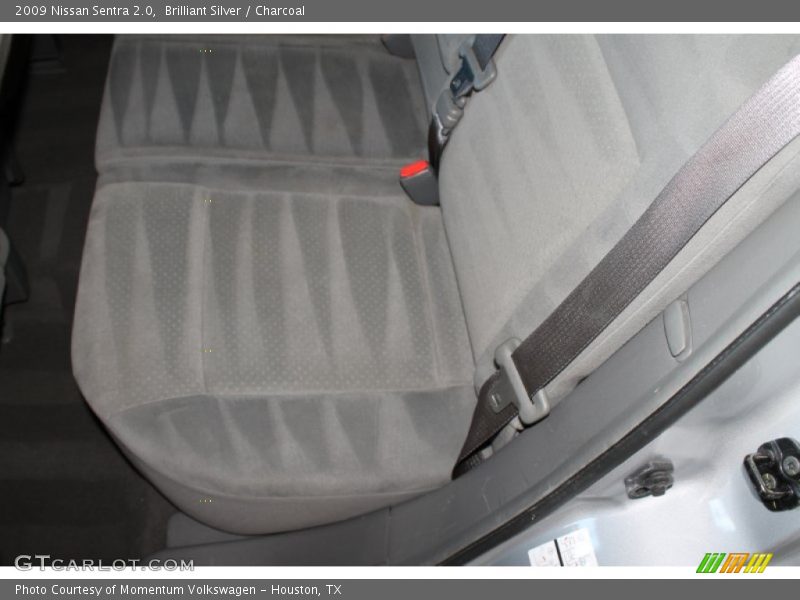 Brilliant Silver / Charcoal 2009 Nissan Sentra 2.0