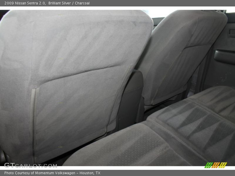 Brilliant Silver / Charcoal 2009 Nissan Sentra 2.0