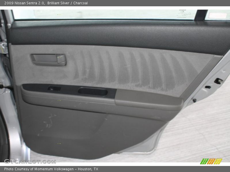 Brilliant Silver / Charcoal 2009 Nissan Sentra 2.0