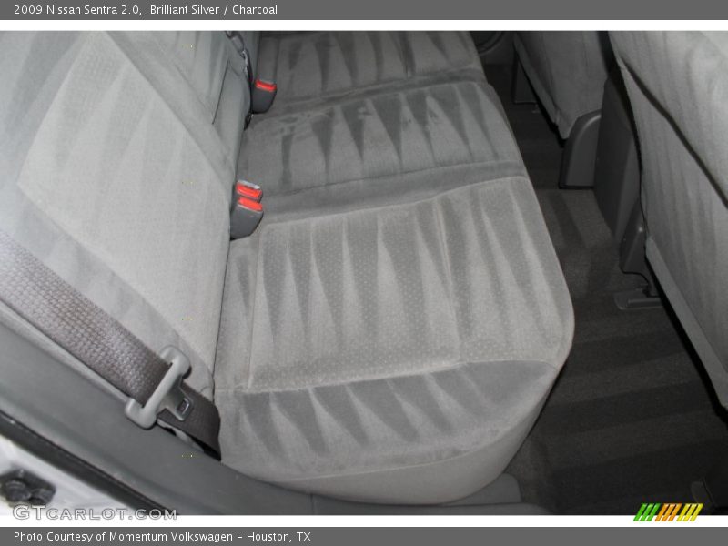 Brilliant Silver / Charcoal 2009 Nissan Sentra 2.0