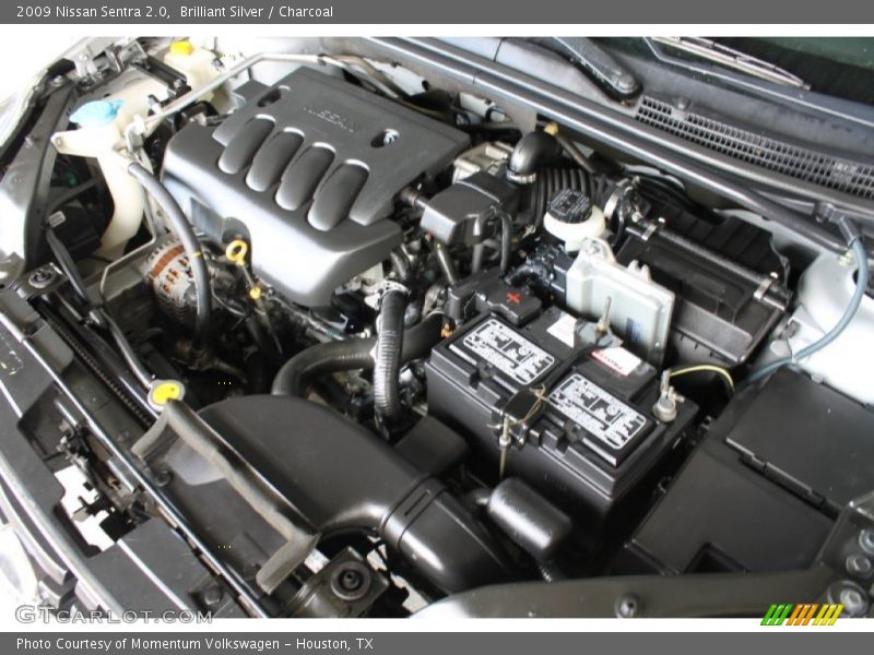 Brilliant Silver / Charcoal 2009 Nissan Sentra 2.0