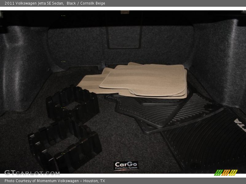 Black / Cornsilk Beige 2011 Volkswagen Jetta SE Sedan