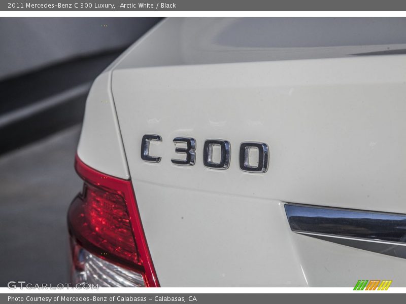 Arctic White / Black 2011 Mercedes-Benz C 300 Luxury