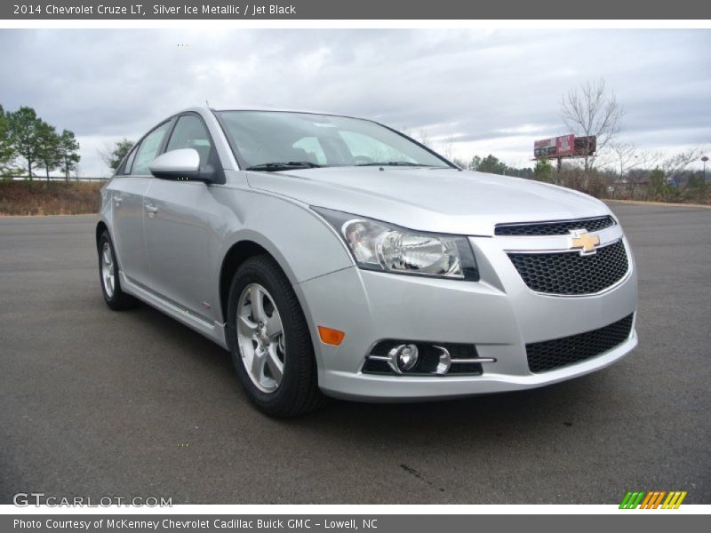 Silver Ice Metallic / Jet Black 2014 Chevrolet Cruze LT