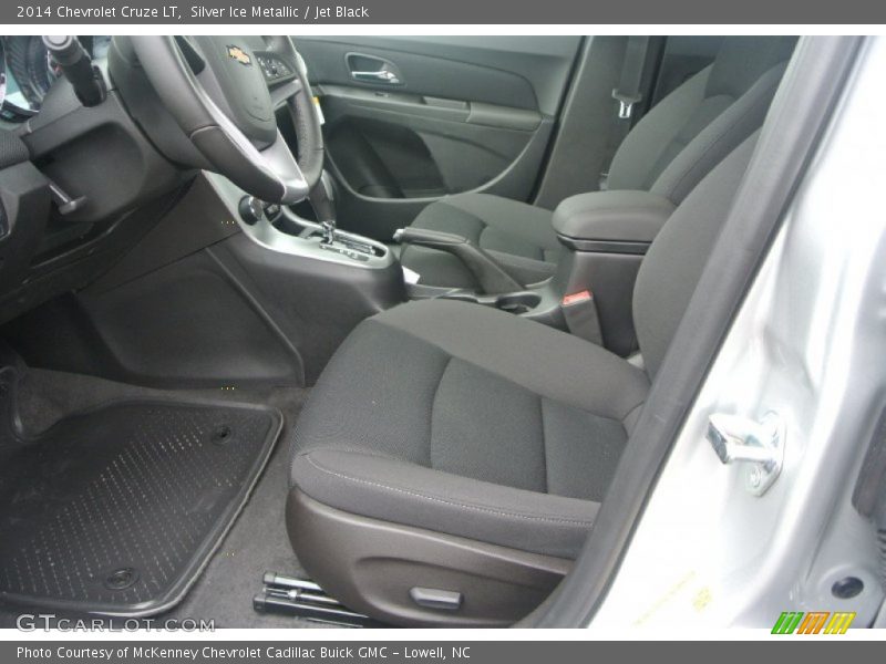 Silver Ice Metallic / Jet Black 2014 Chevrolet Cruze LT