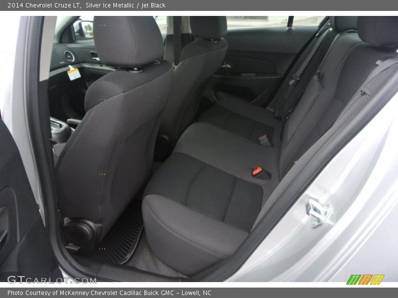 Silver Ice Metallic / Jet Black 2014 Chevrolet Cruze LT