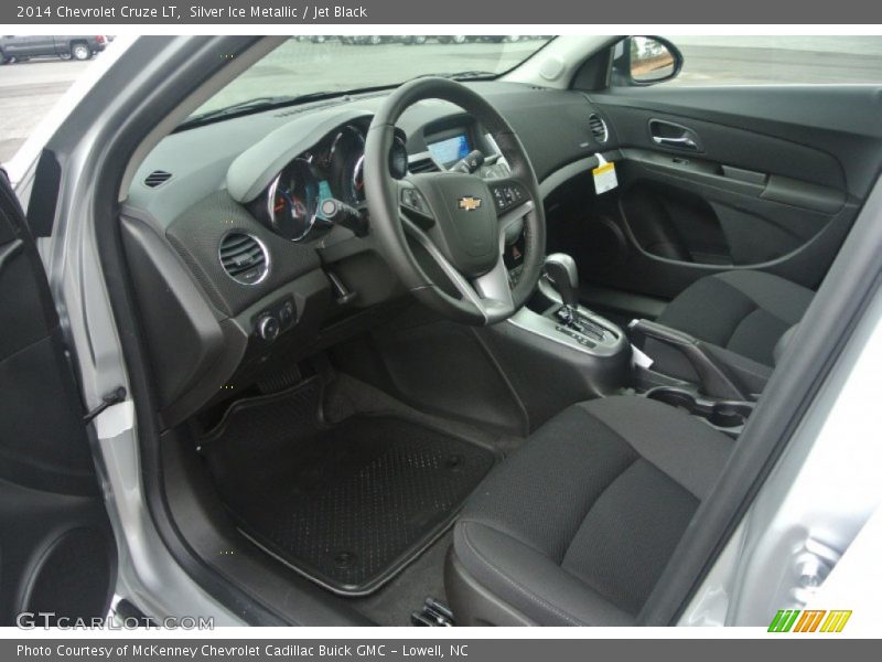 Silver Ice Metallic / Jet Black 2014 Chevrolet Cruze LT