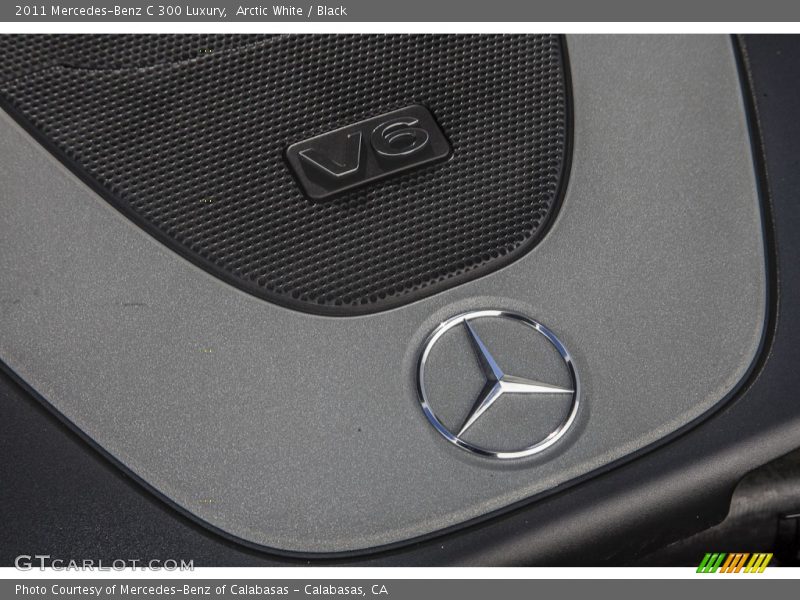 Arctic White / Black 2011 Mercedes-Benz C 300 Luxury