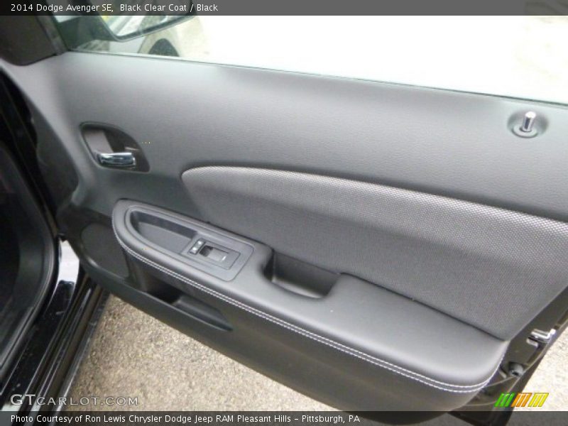 Black Clear Coat / Black 2014 Dodge Avenger SE