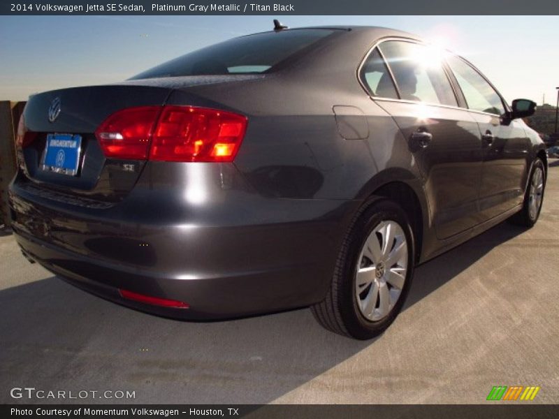 Platinum Gray Metallic / Titan Black 2014 Volkswagen Jetta SE Sedan