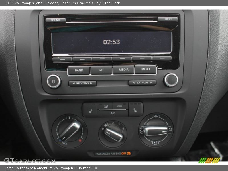 Platinum Gray Metallic / Titan Black 2014 Volkswagen Jetta SE Sedan